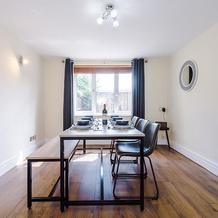 Charming 3-Bed Cottage In Chester, Ideal For Families & Workers, Free Parking - Sleeps 7 Екстериор снимка
