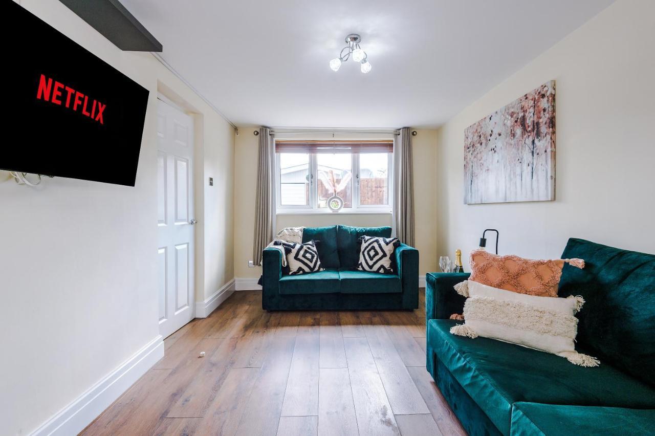 Charming 3-Bed Cottage In Chester, Ideal For Families & Workers, Free Parking - Sleeps 7 Екстериор снимка