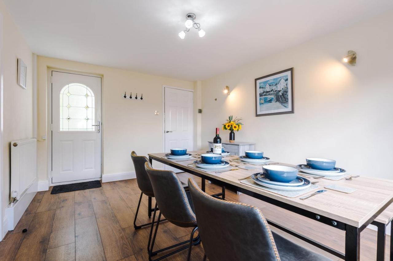 Charming 3-Bed Cottage In Chester, Ideal For Families & Workers, Free Parking - Sleeps 7 Екстериор снимка